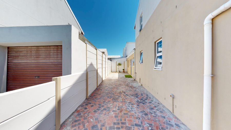 3 Bedroom Property for Sale in Harmony Village Western Cape